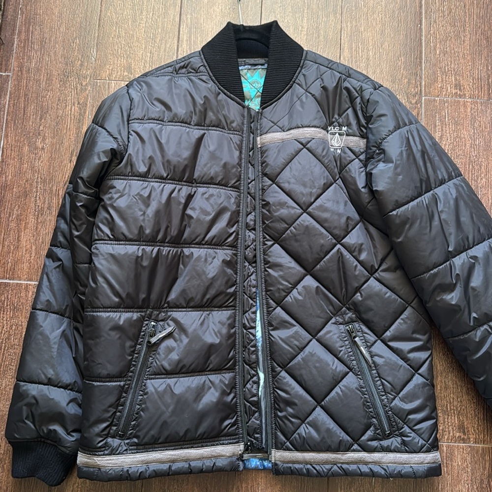Volcom Black Puffer Jacket Size L
